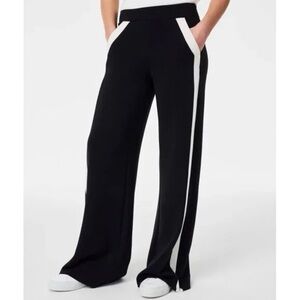 Spanx AirEssentials Wide Leg Pants Black White Stripe limited edition color sz M